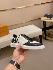 Picture of Louis Vuitton Shoes _SKULVsz38-44hnh120115038